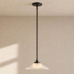 Bild in Gallery-Viewer laden, Bravira gerippte Glas-Pendelleuchte – Messing- und Glas-Pendelleuchte mit Landhausstil
