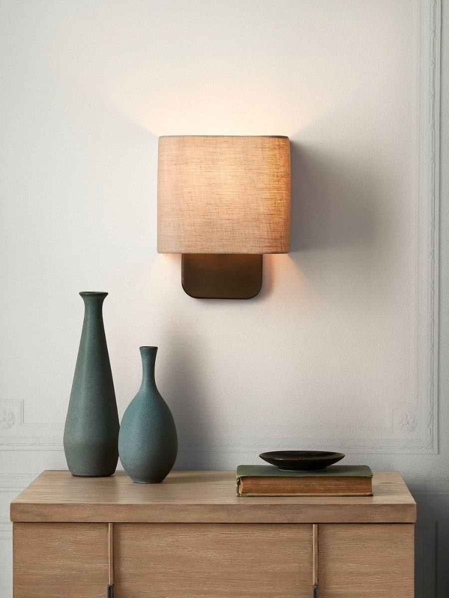 Aplique de tela: iluminación de pared minimalista con un brillo cálido para el dormitorio 