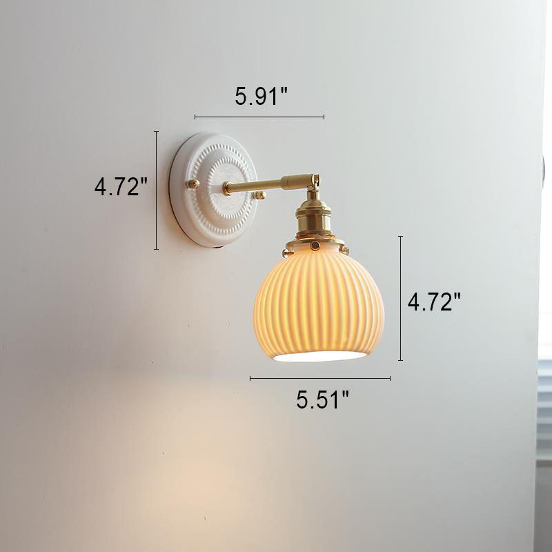 Lámpara de pared vintage de cerámica japonesa de latón con una luz