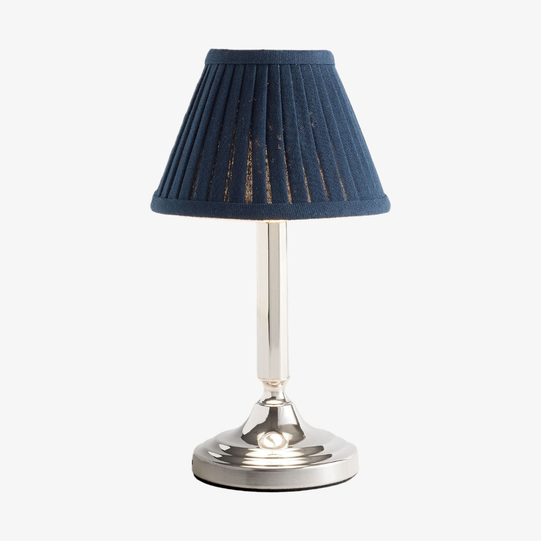 Trova Moderne Akzent-Tischlampe mit elegantem Profil - Für Schlafzimmer und Wohnzimmer