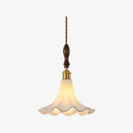 Bild in Gallery-Viewer laden, Cazelle French Vintage Flower Pendant Light – Retro Floral Hanging Lamp for Bedroom and Entryway