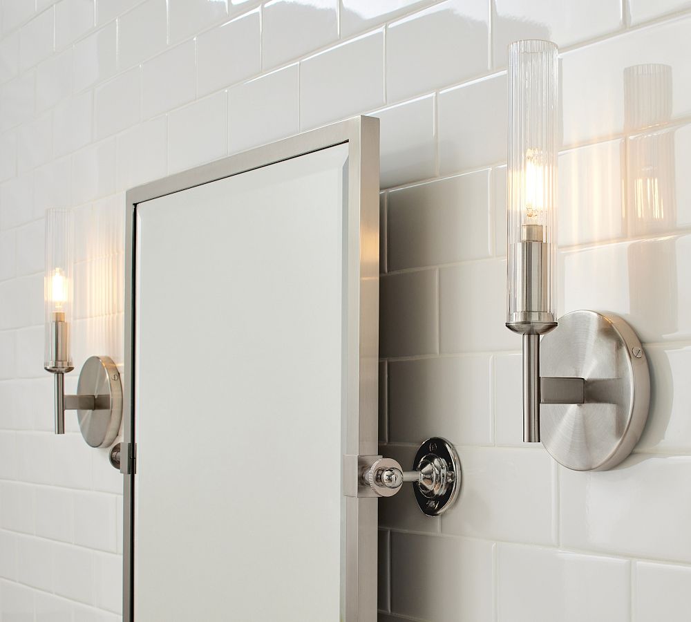 Aplique de pared de tubo de vidrio Bravira - Iluminación clásica de tubo de latón acanalado