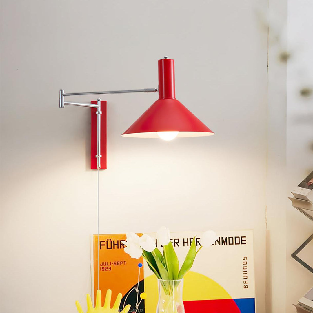 Aplique de pared de metal blanco con brazo ajustable