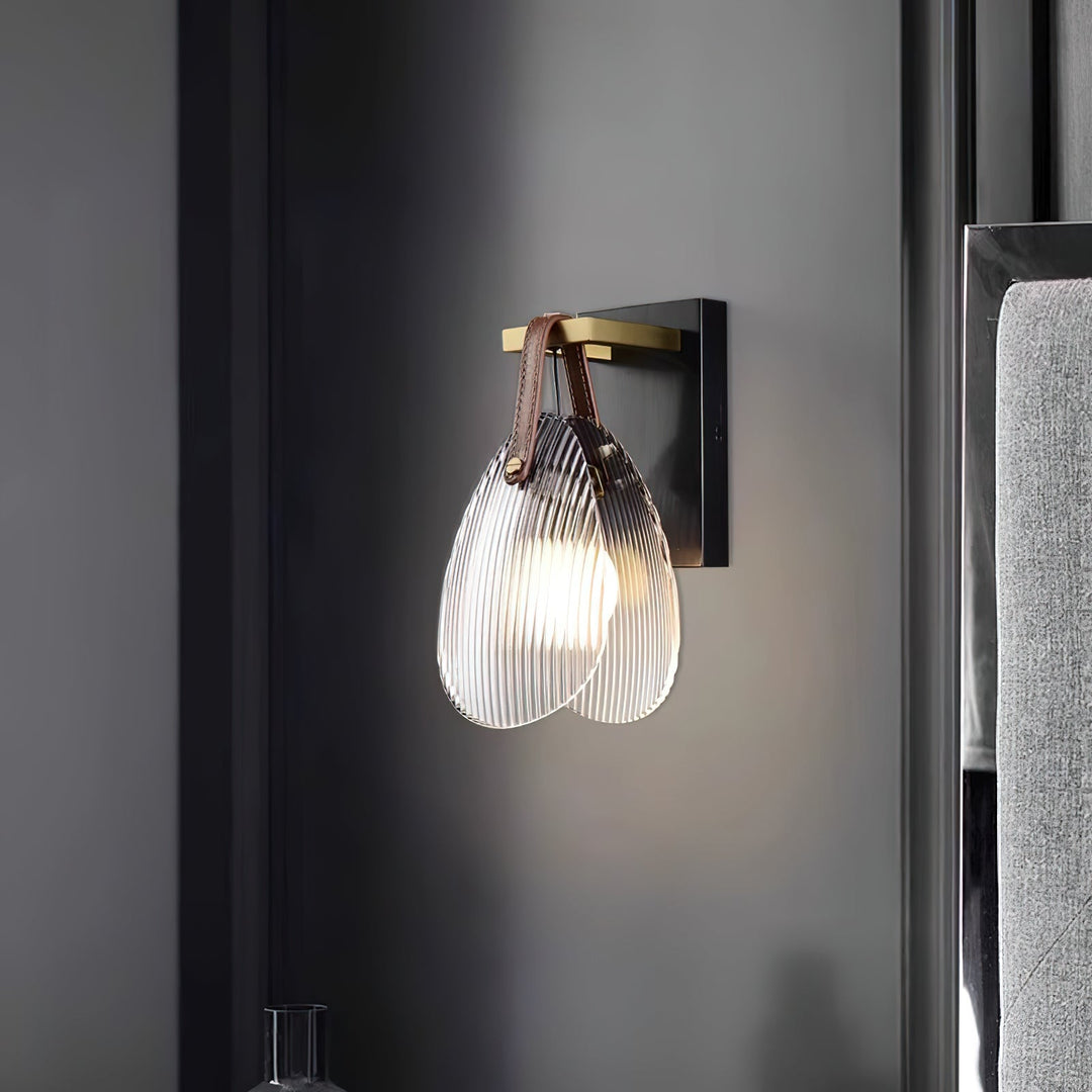 Lámpara de pared de cristal con forma de concha