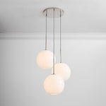 Cargar imagen en el visor de la Galería, Lámpara de araña minimalista de cristal Selvion: luminaria escultural de vidrio artesanal
