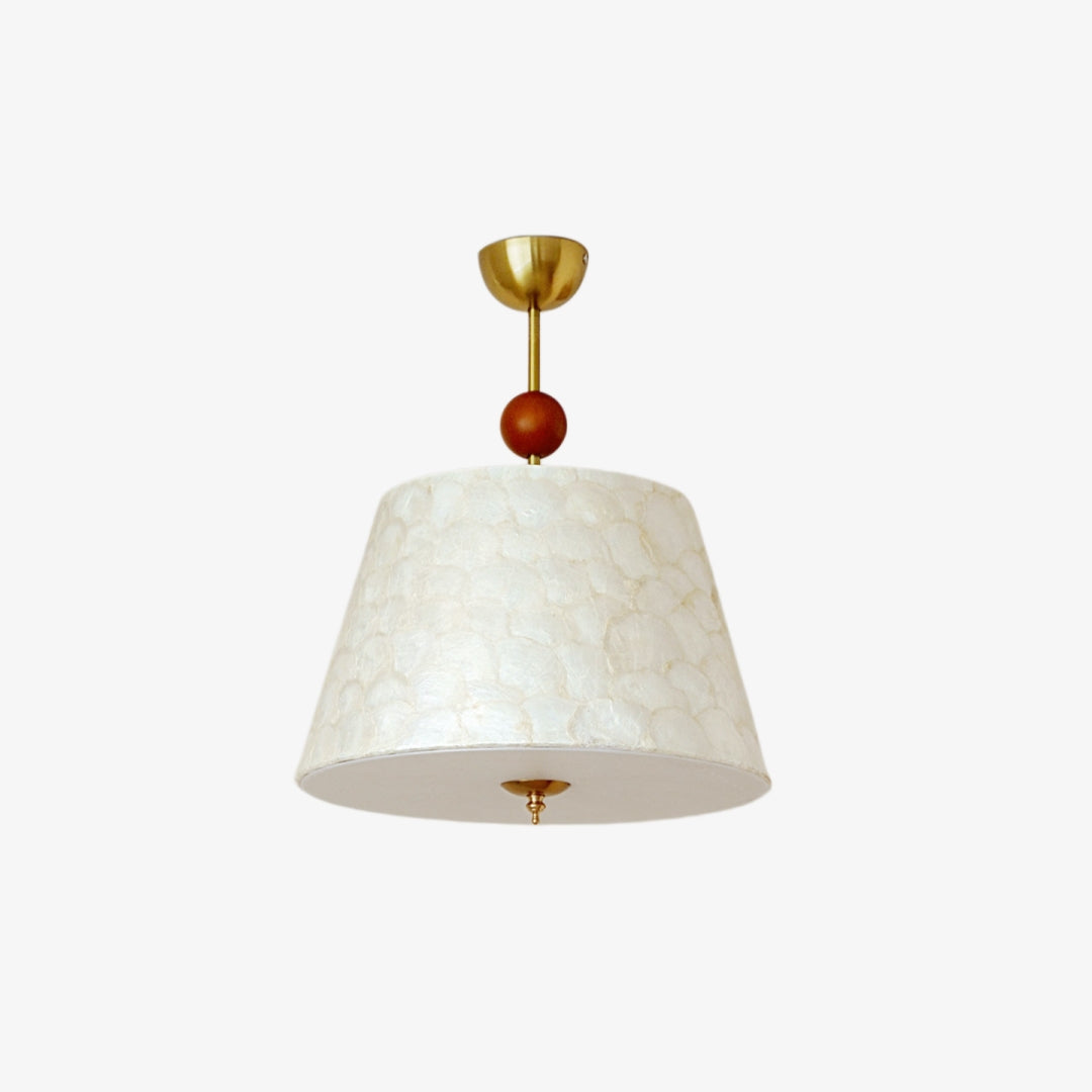 Lámpara de techo vintage con pantalla texturizada de concha para iluminación de acento en dormitorio