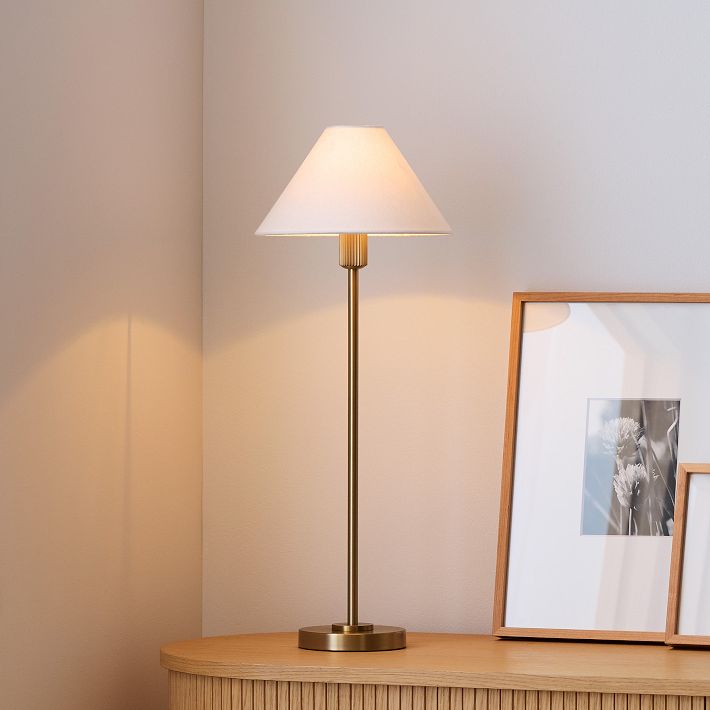 Lámparas de mesa y de pie Diora - Pantalla de lino, estilo lineal moderno, acento sofisticado