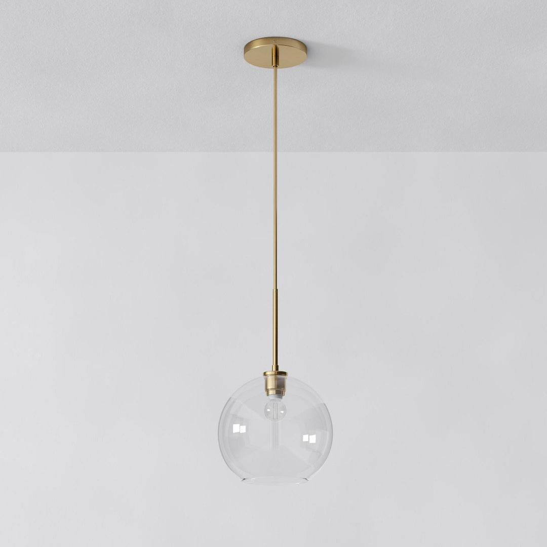 Lámpara colgante Selvion con forma de globo escultural: moderna lámpara colgante de cristal con un diseño elegante.