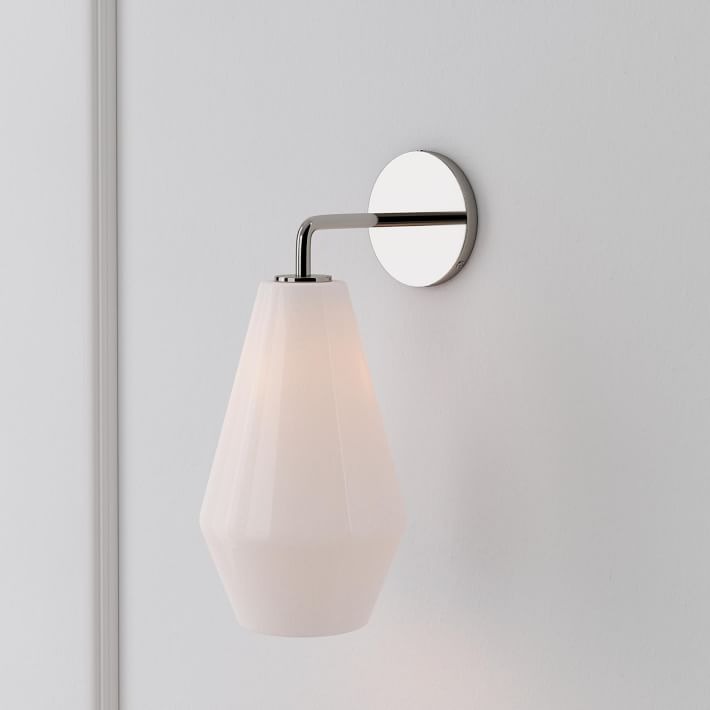 Merin Sculptural Glass Wall Lamp – Geometric Modern Wall Sconce for Bedrooms & Hallways