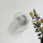 Bild in Gallery-Viewer laden, Clara Rays Zeitgenössische Messing Glas Deckenleuchte