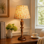 Charger l'image dans la visionneuse de galerie, Vintage table lamp living room scene