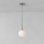 Cargar imagen en el visor de la Galería, Lámpara colgante Selvion con forma de globo escultural: moderna lámpara colgante de cristal con un diseño elegante.
