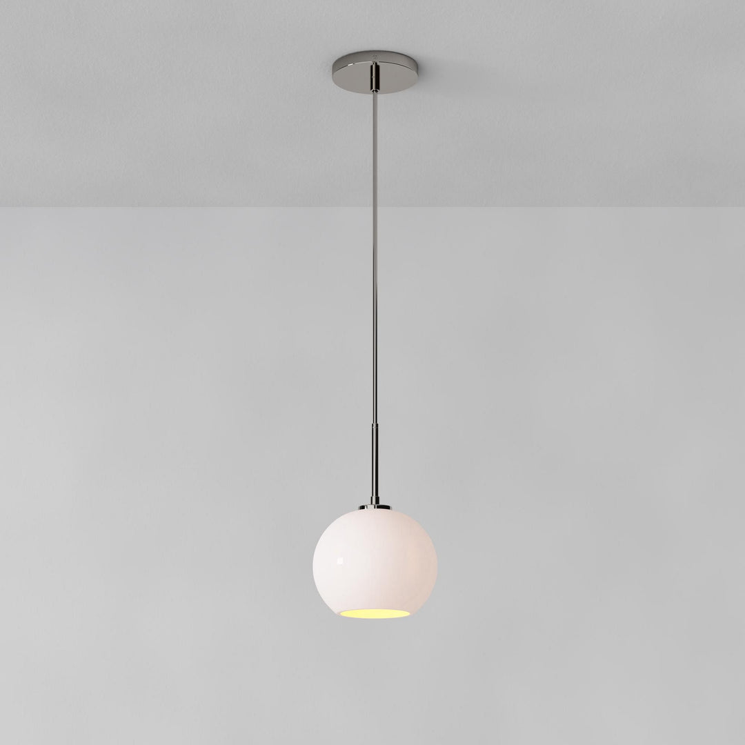 Lámpara colgante Selvion con forma de globo escultural: moderna lámpara colgante de cristal con un diseño elegante.