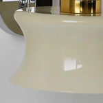 Charger l'image dans la visionneuse de galerie, Cream flared glass shade close detail
