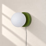 Bild in Gallery-Viewer laden, Nuvol Glass Plug-In Wall Light