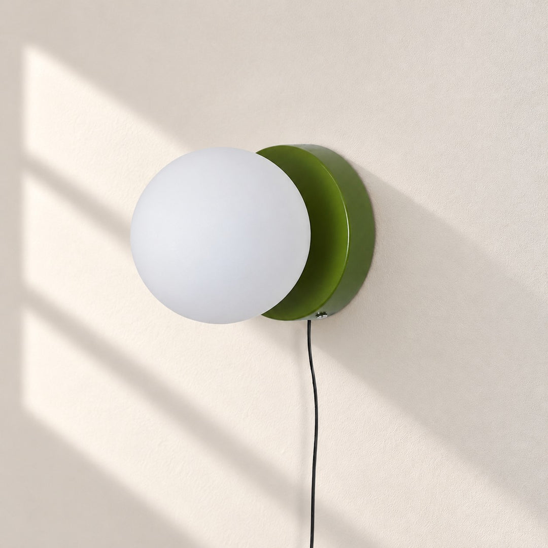 Nuvol Glass Plug-In Wall Light