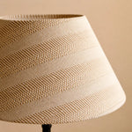 Bild in Gallery-Viewer laden, Close-up of the beige grid fabric lampshade texture
