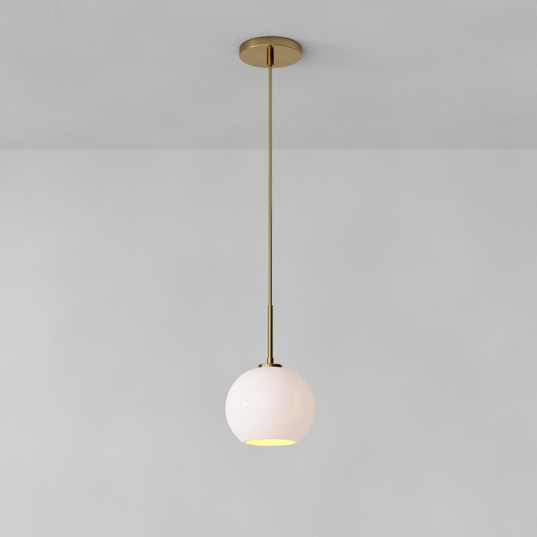 Lámpara colgante Selvion con forma de globo escultural: moderna lámpara colgante de cristal con un diseño elegante.