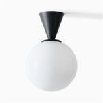 Cargar imagen en el visor de la Galería, Lámpara de techo empotrada moderna Ulvara: diseño de globo flotante y dosel cónico
