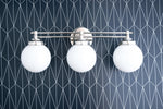 Charger l&#39;image dans la visionneuse de galerie, Glorica Glass Contemporary Vanity Light - 3 Light Globe Bathroom Fixture Opal Glass
