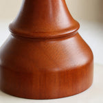 Bild in Gallery-Viewer laden, close view of polished wood connector on ceramic pendant light