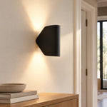 Charger l'image dans la visionneuse de galerie, Textured Rim Pointed Shade Aluminium Wall Light