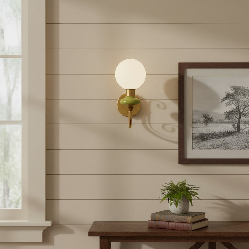 Applique murale verticale en métal sculptural Radiara – applique murale sculpturale moderne pour salon et couloir