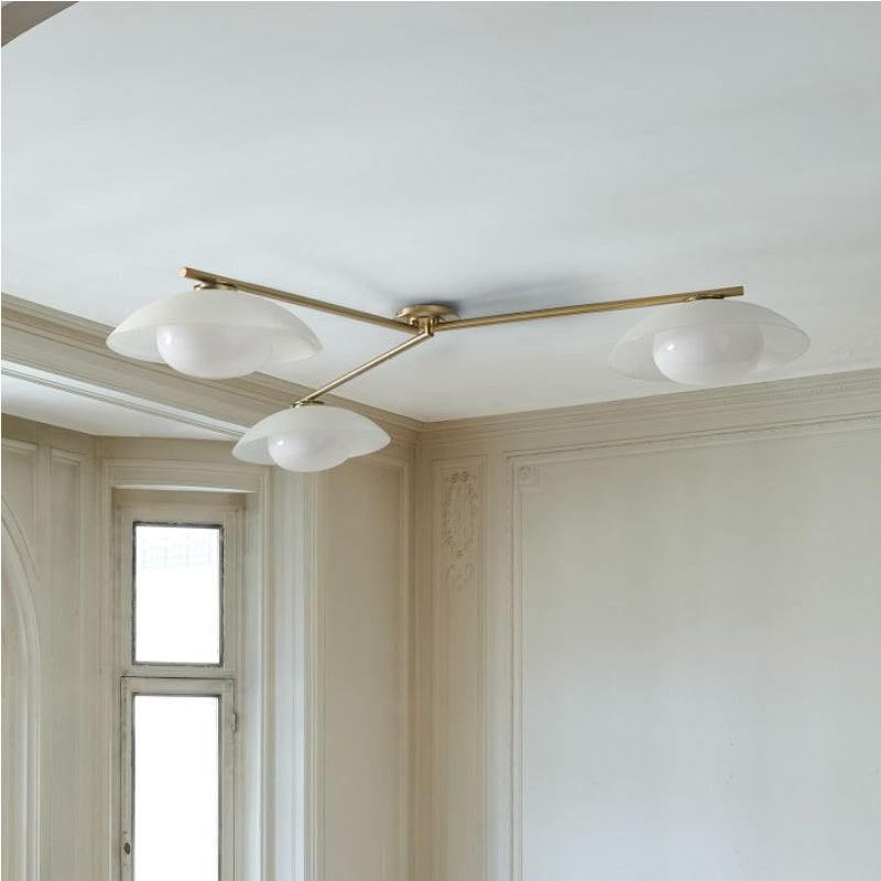 Lámpara de techo empotrada Elorina de 3 luces de vidrio y metal: una elegante luminaria para espacios modernos.