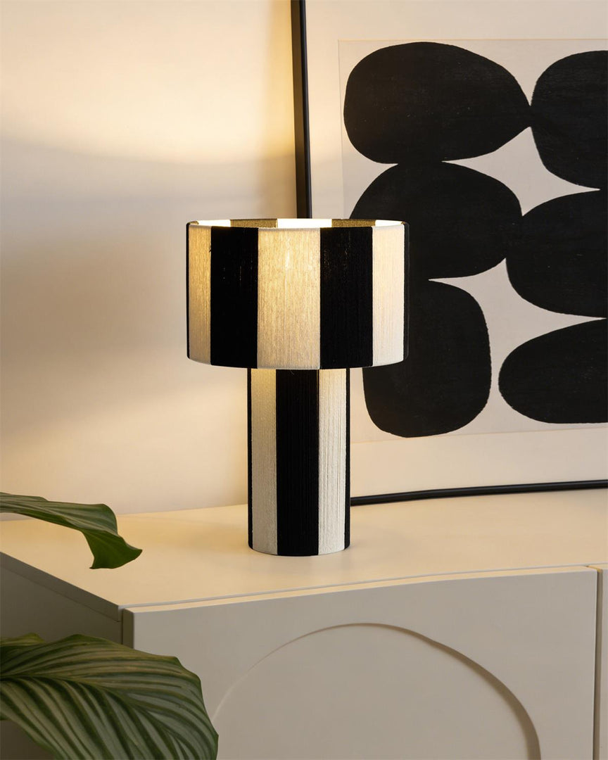 Luz de mesa Strivelle