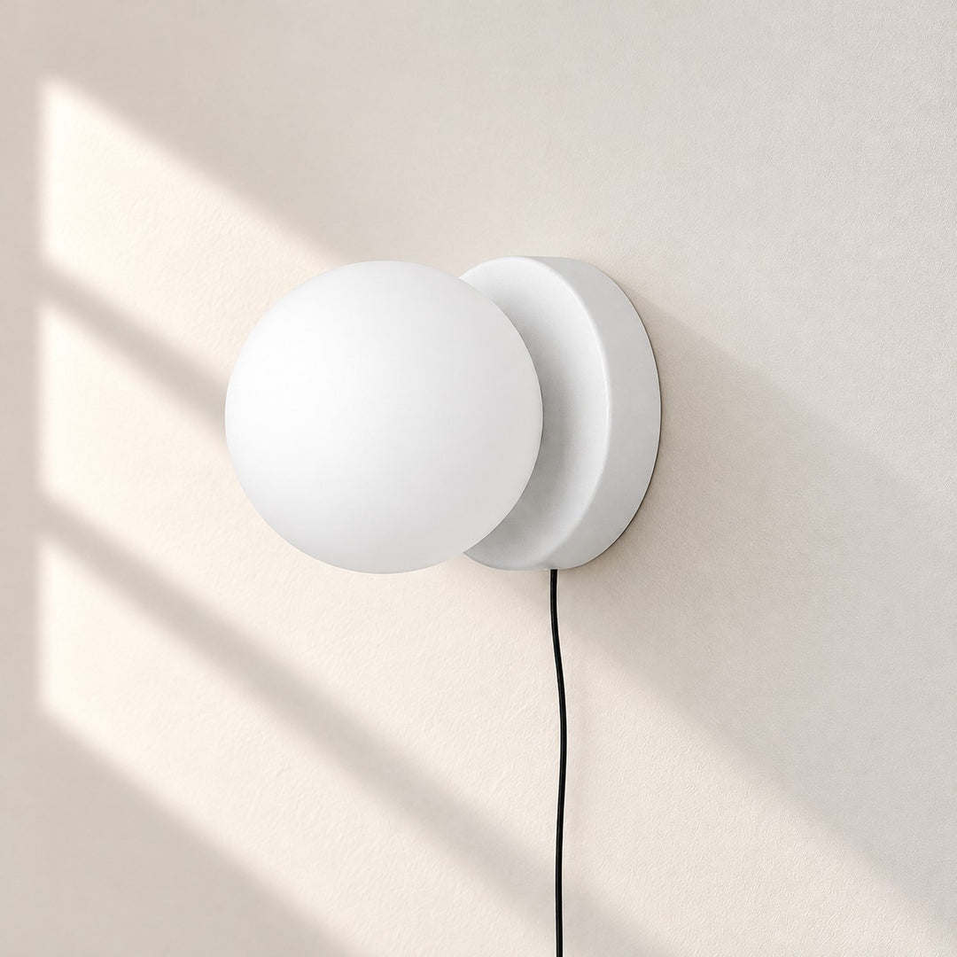 Nuvol Glass Plug-In Wall Light