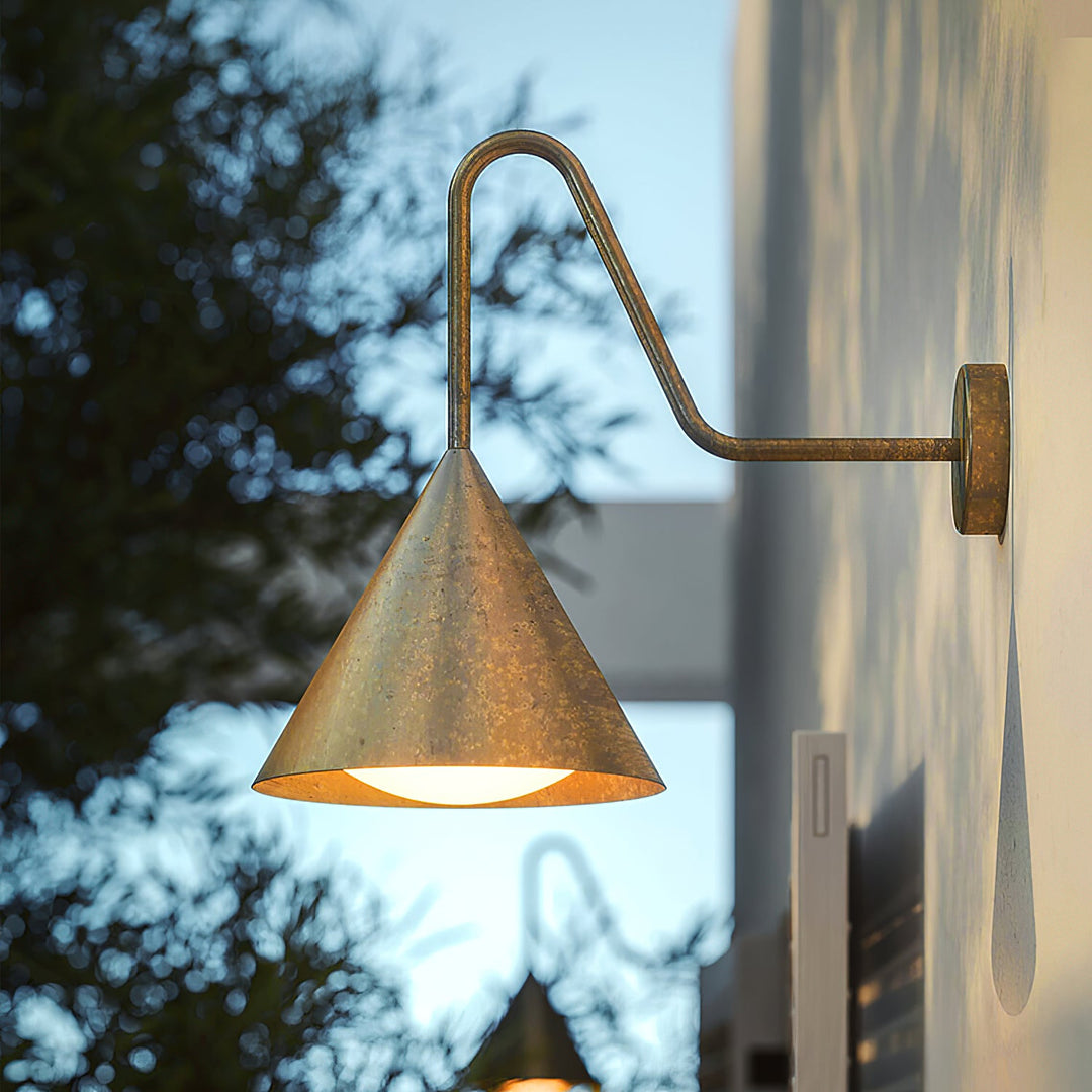 Skulpturale Kegel-Wandlampe – Retro-inspirierte Minimalistische Dekorative Ambientebeleuchtung für Wohnzimmer