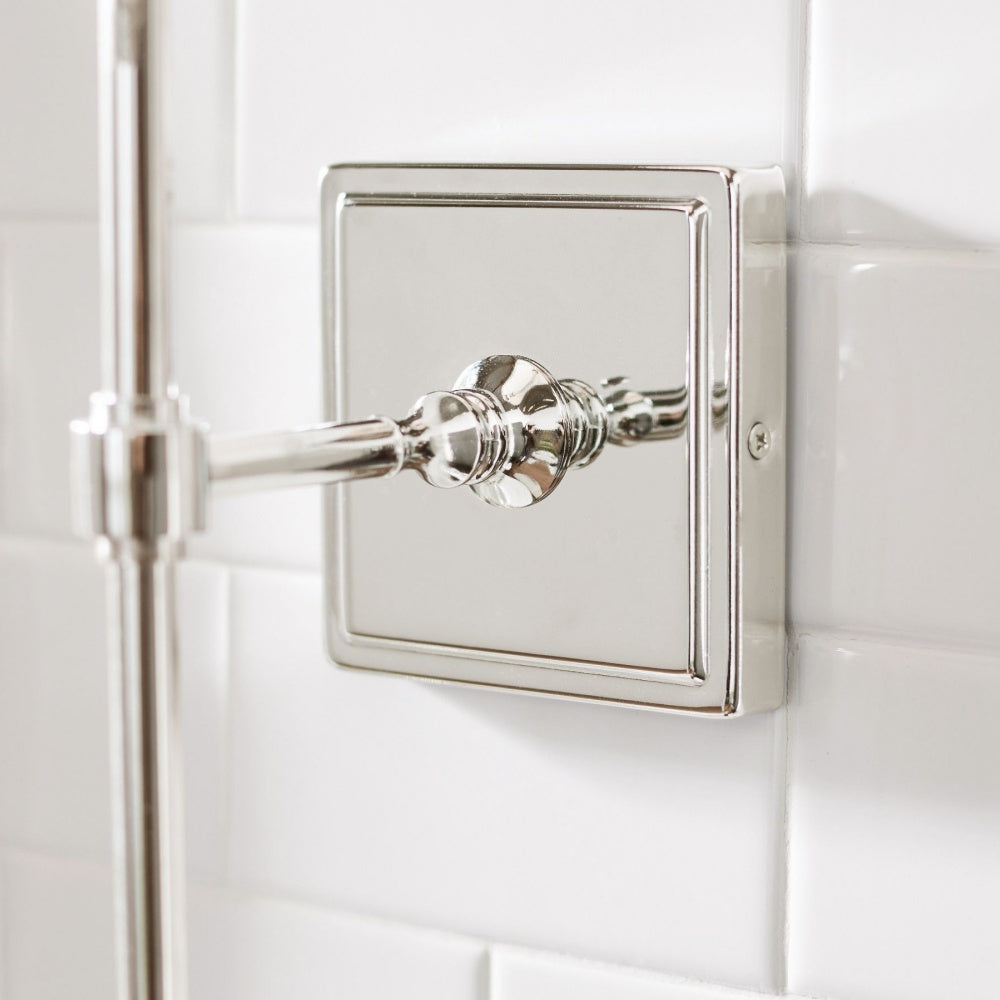 Lámpara de pared Rowan con pantalla de lino blanco elegante – Lámpara de pared retro de metal para dormitorio y pasillo