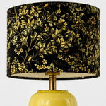 Cargar imagen en el visor de la Galería, Ceramic table lamp with floral shade