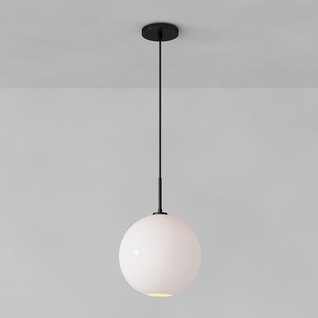 Lámpara colgante Selvion con forma de globo escultural: moderna lámpara colgante de cristal con un diseño elegante.