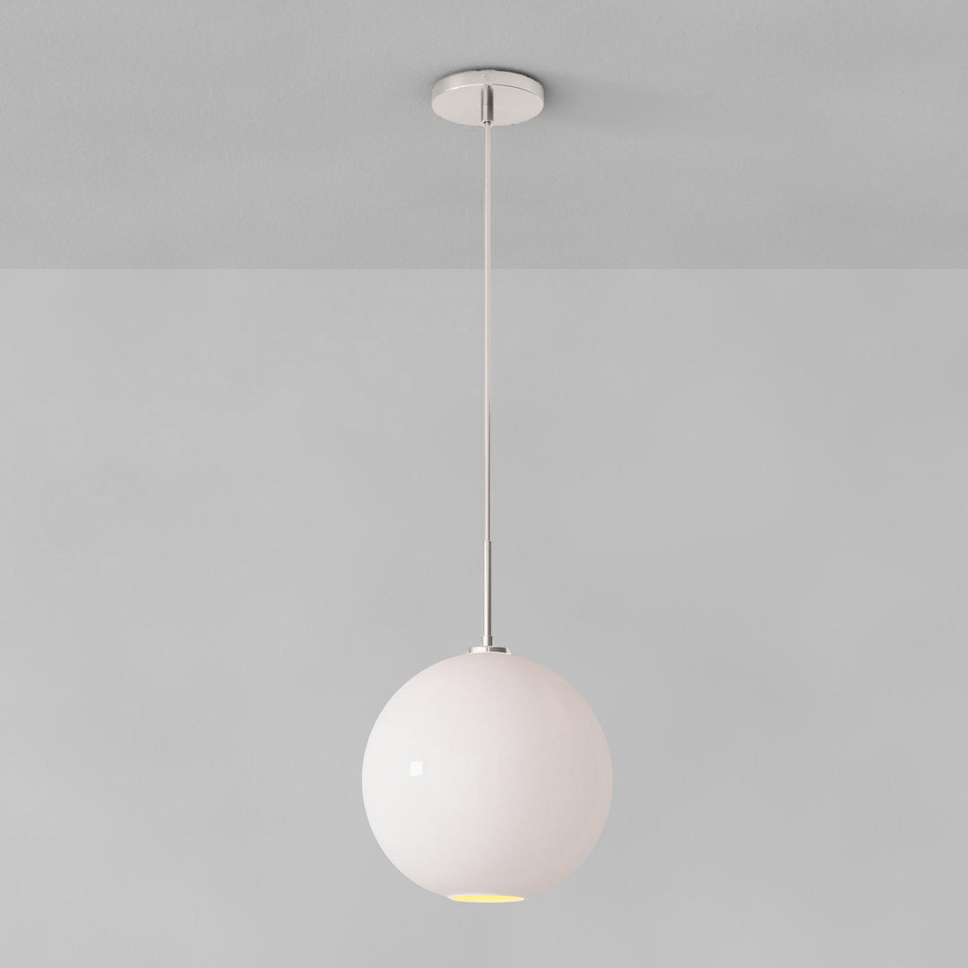 Lámpara colgante Selvion con forma de globo escultural: moderna lámpara colgante de cristal con un diseño elegante.