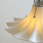 Bild in Gallery-Viewer laden, Cazelle Artistic Floral Pendant Lamp – Modern Sculptural Fixture for Living and Dining Areas