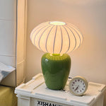 Bild in der Galerieansicht laden, Baiser Tischlampe
