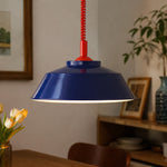 Cargar imagen en el visor de la Galería, Memphis pull-down pendant in a dining space