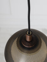 Charger l&#39;image dans la visionneuse de galerie, Lampe suspendue perforée en forme de dôme
