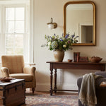 Load image into Gallery viewer, Curva Metal Arched Brass Wall Sconce - Elegant Metal Light for Modern Interiors
