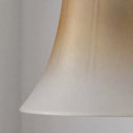 Bild in Gallery-Viewer laden, Glass shade edge detail