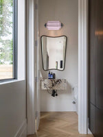 Charger l&#39;image dans la visionneuse de galerie, Applique murale vintage en verre laiteux Eloise pour chevet, couloir 
