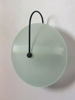 Bild in der Galerieansicht laden, Moderne Glas-Wandleuchte – Gerippte Glasleuchte mit Scheiben-Wandhalterung
