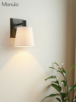 Charger l&#39;image dans la visionneuse de galerie, Applique murale en tissu avec abat-jour tambour – Applique murale minimaliste pour couloir
