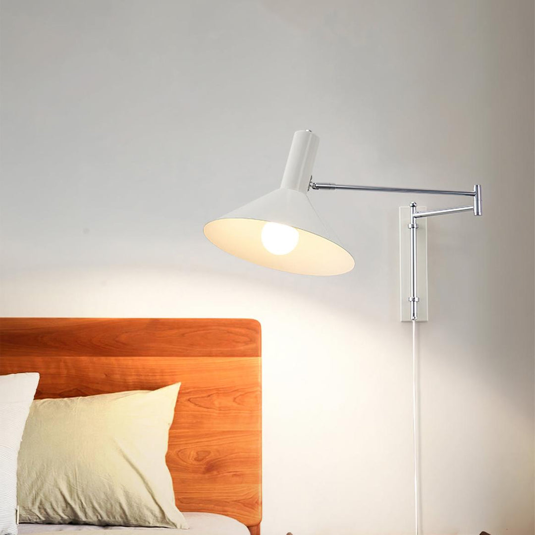 Aplique de pared de metal blanco con brazo ajustable