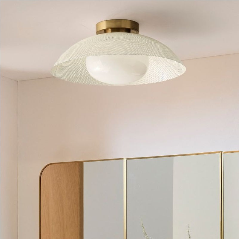 Lámpara de techo empotrada Elorina de vidrio y metal: una elegante luminaria para espacios modernos