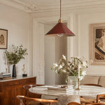 Cargar imagen en el visor de la Galería, Reddish-brown leather pendant lamp over a round dining table