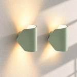 Charger l'image dans la visionneuse de galerie, Textured Rim Pointed Shade Aluminium Wall Light