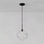 Cargar imagen en el visor de la Galería, Lámpara colgante Selvion con forma de globo escultural: moderna lámpara colgante de cristal con un diseño elegante.

