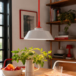 Cargar imagen en el visor de la Galería, Memphis pull-down pendant in a dining space